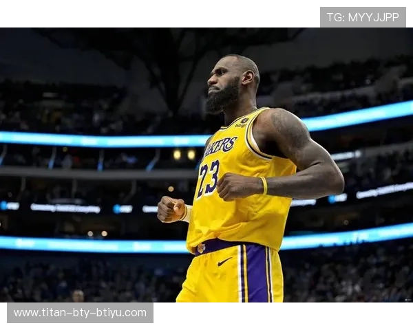 41岁79天！詹姆斯刷新NBA历史单场三双最高龄纪录